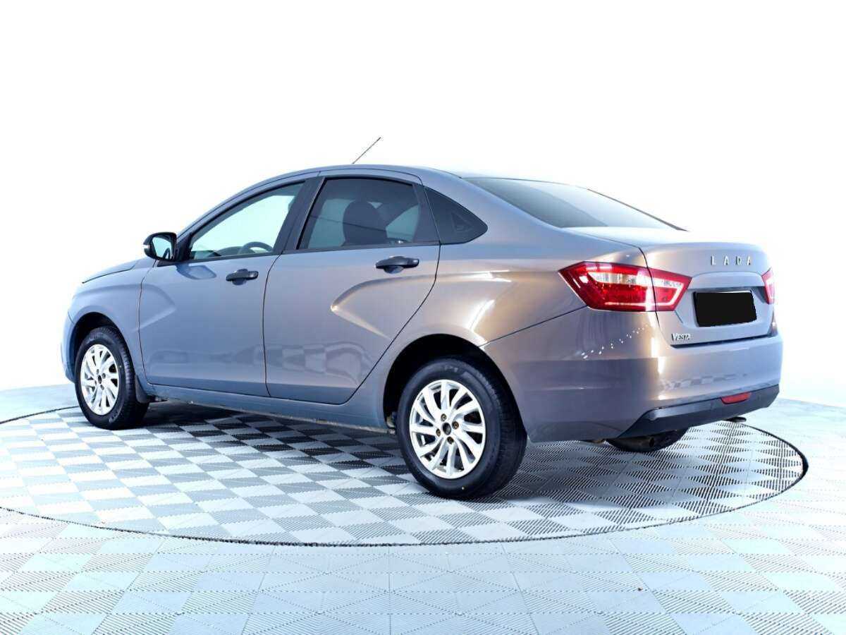 Lada (ВАЗ) Vesta с пробегом — 2019 год. Фото: #6