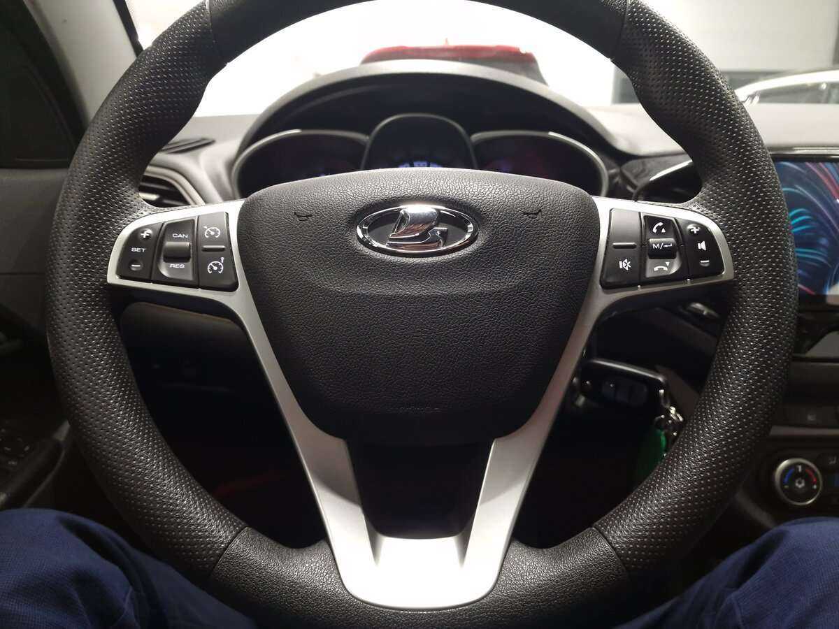 Lada (ВАЗ) Vesta с пробегом — 2018 год. Фото: #3