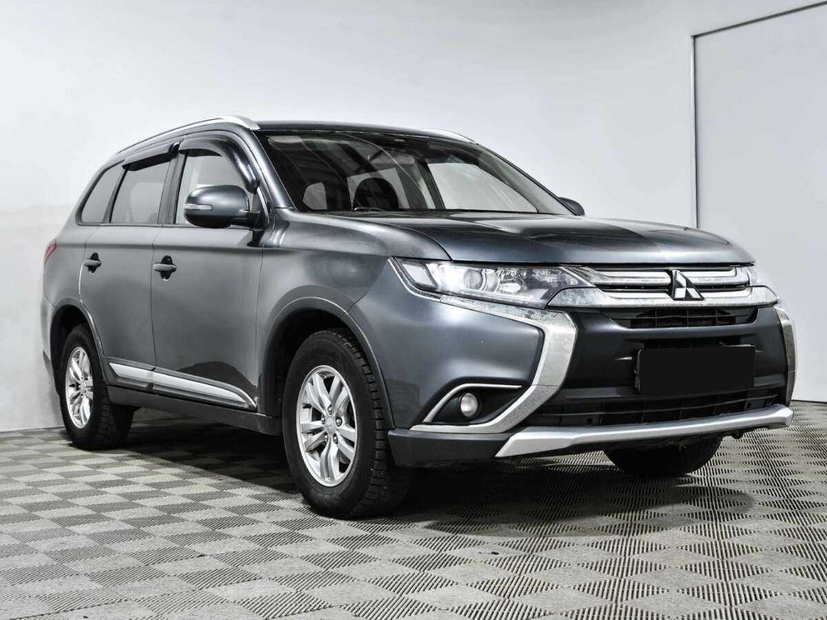 Mitsubishi Outlander с пробегом — 2018 год. Фото: #2