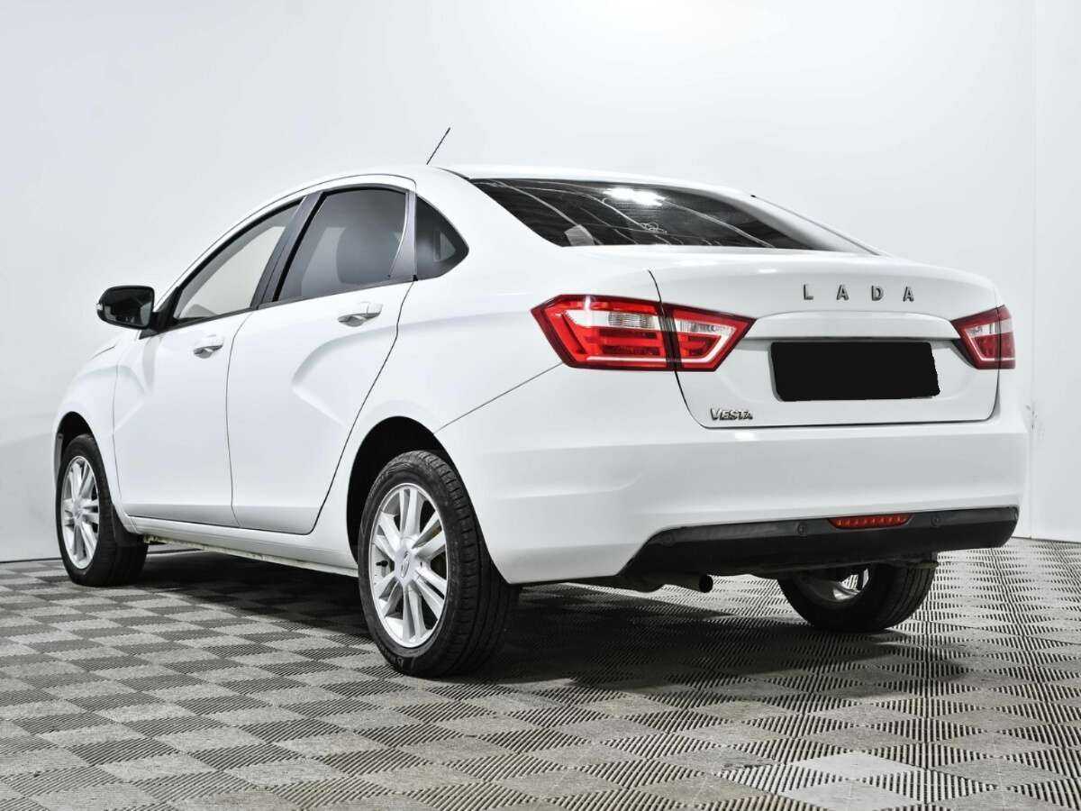 Lada (ВАЗ) Vesta с пробегом — 2018 год. Фото: #5