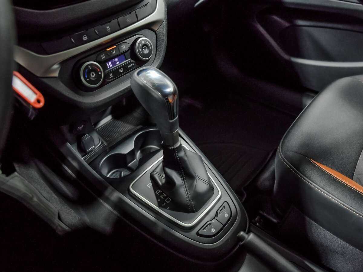 Lada (ВАЗ) Vesta с пробегом — 2020 год. Фото: #10