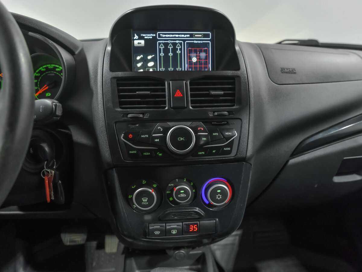 Lada (ВАЗ) Kalina с пробегом — 2013 год. Фото: #8