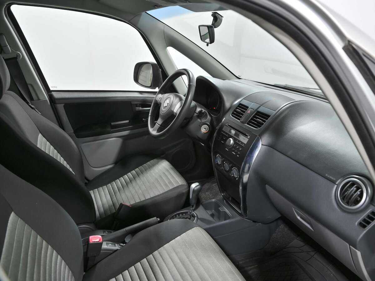 Suzuki SX4 с пробегом — 2013 год. Фото: #6