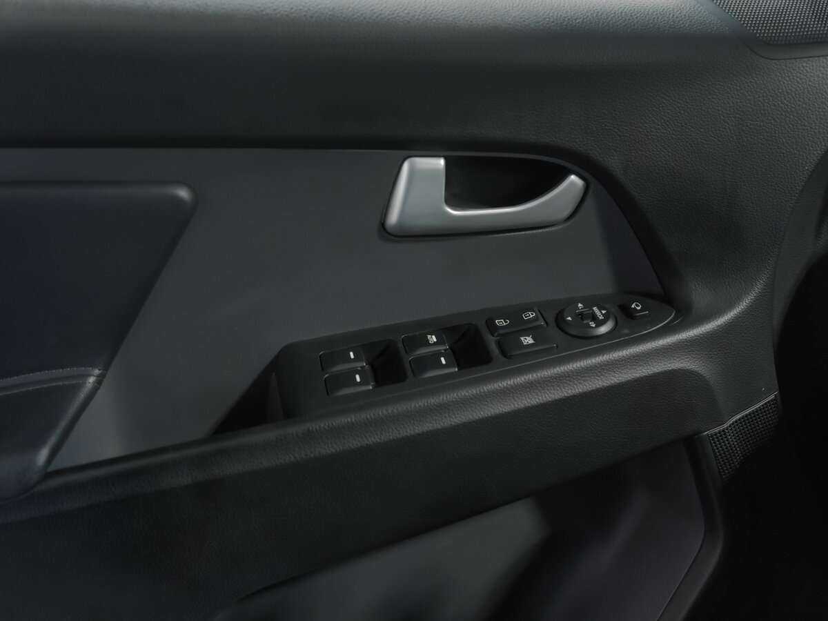 Kia Sportage с пробегом — 2012 год. Фото: #12