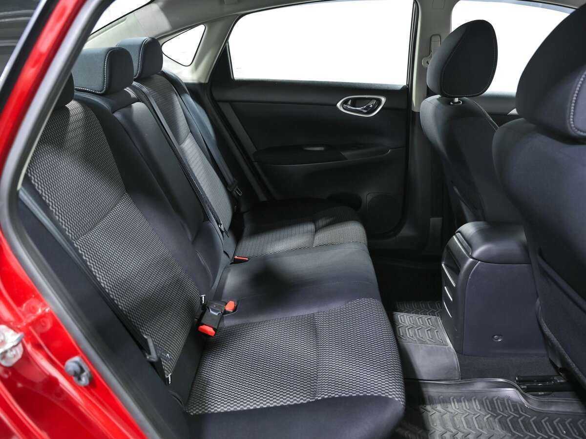 Nissan Sentra с пробегом — 2015 год. Фото: #14