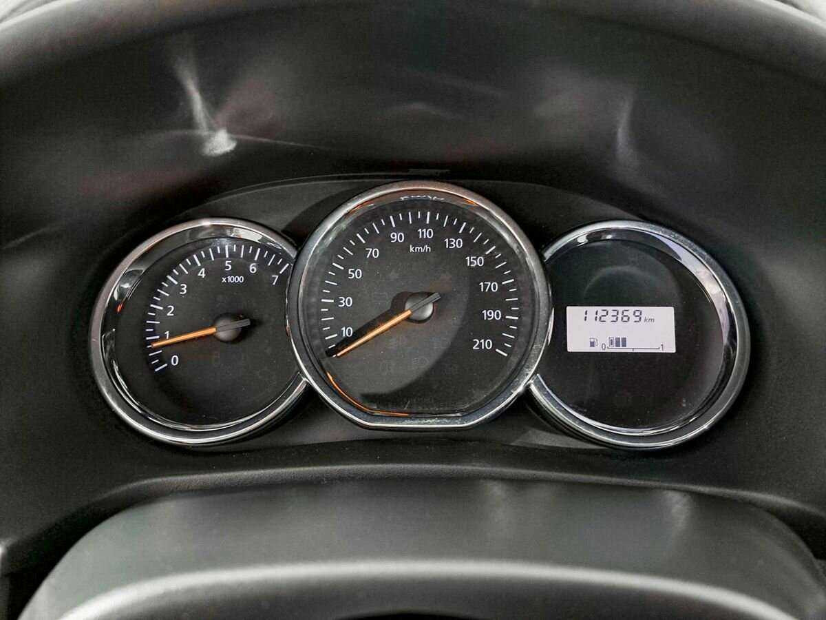 Renault Logan с пробегом — 2016 год. Фото: #12