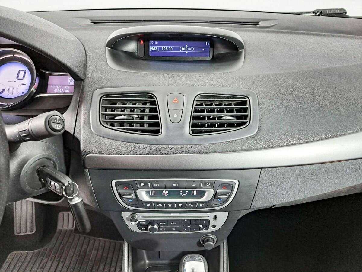 Renault Fluence с пробегом — 2013 год. Фото: #12