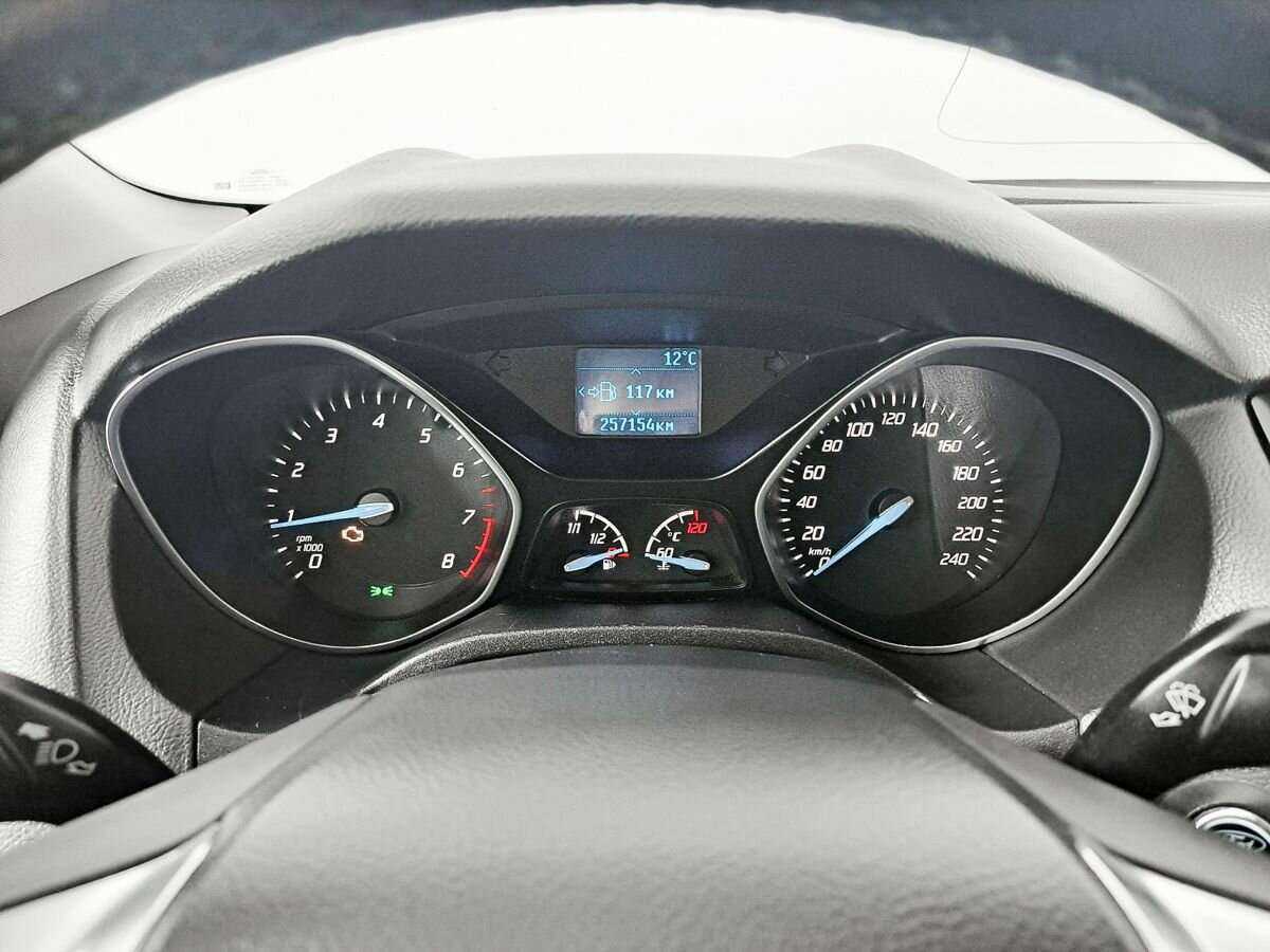 Ford Focus с пробегом — 2012 год. Фото: #10