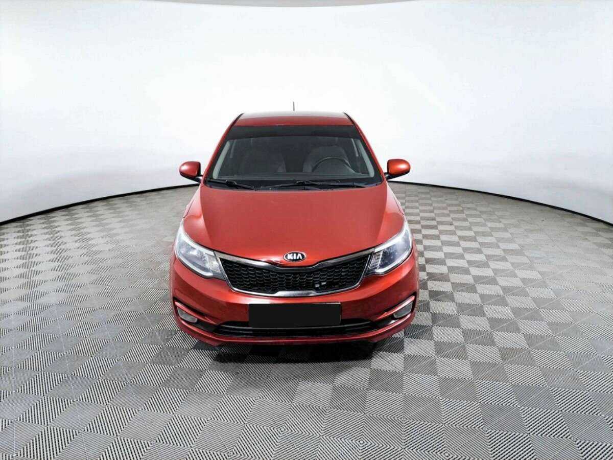 Kia Rio с пробегом — 2016 год. Фото: #1