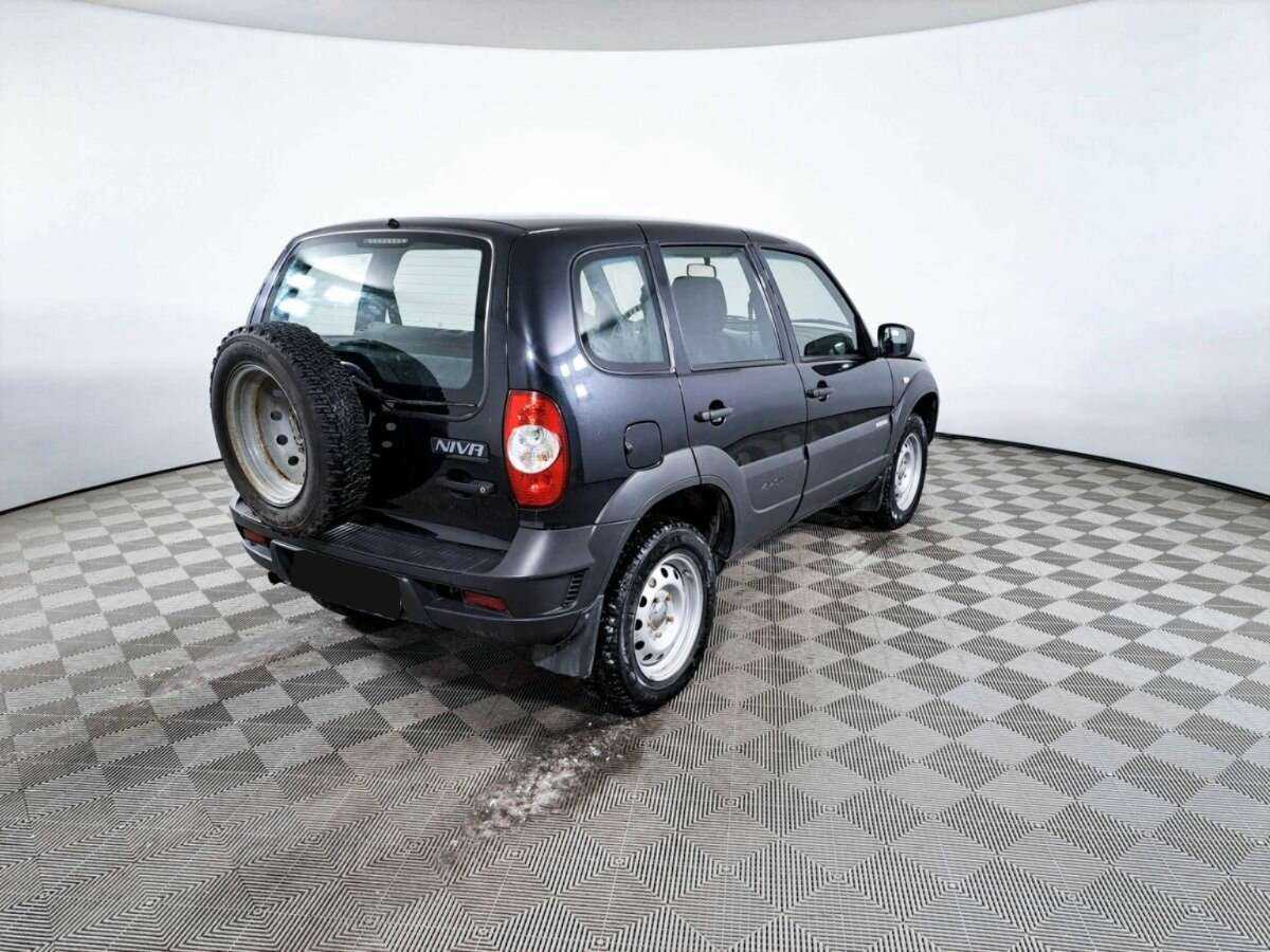 Chevrolet Niva с пробегом — 2018 год. Фото: #4