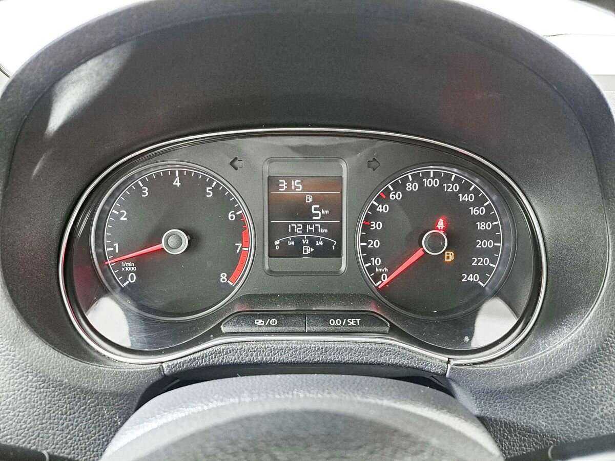 Volkswagen Polo с пробегом — 2014 год. Фото: #8