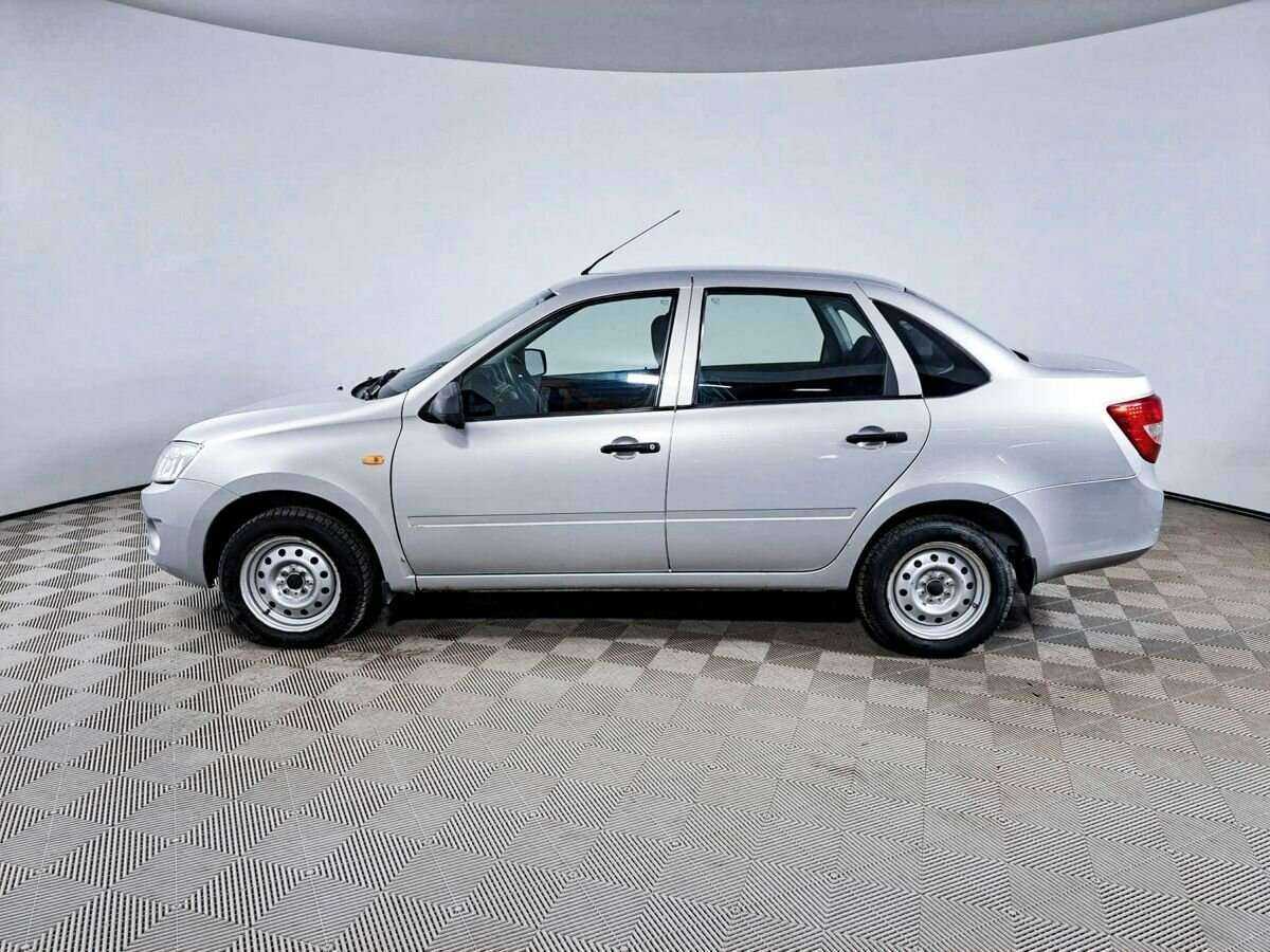 Lada (ВАЗ) Granta с пробегом — 2013 год. Фото: #7