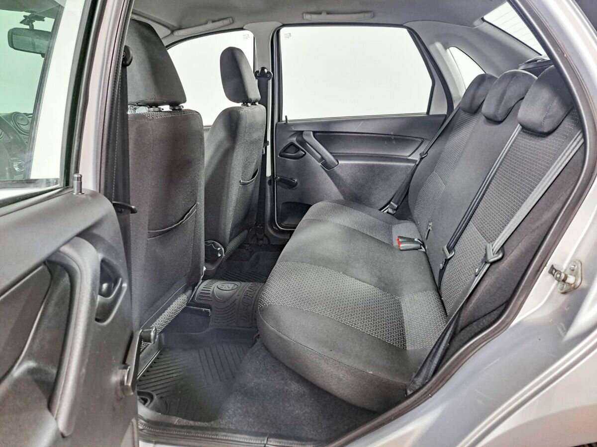 Lada (ВАЗ) Granta с пробегом — 2013 год. Фото: #9