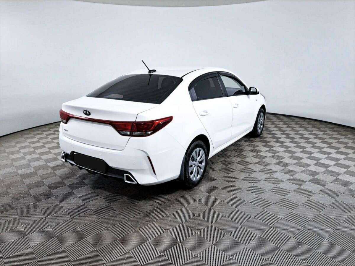 Kia Rio с пробегом — 2021 год. Фото: #4