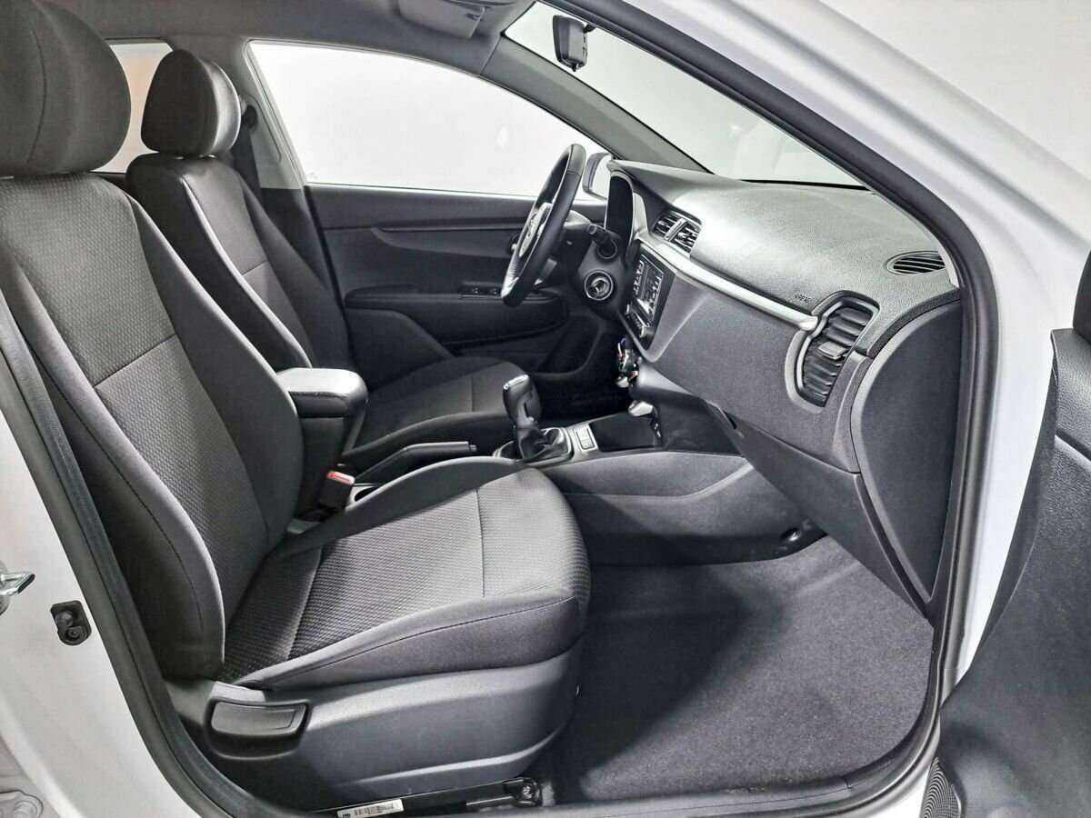 Kia Rio с пробегом — 2021 год. Фото: #8