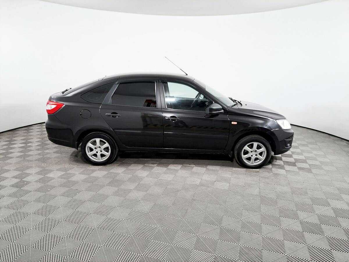 Lada (ВАЗ) Granta с пробегом — 2016 год. Фото: #3