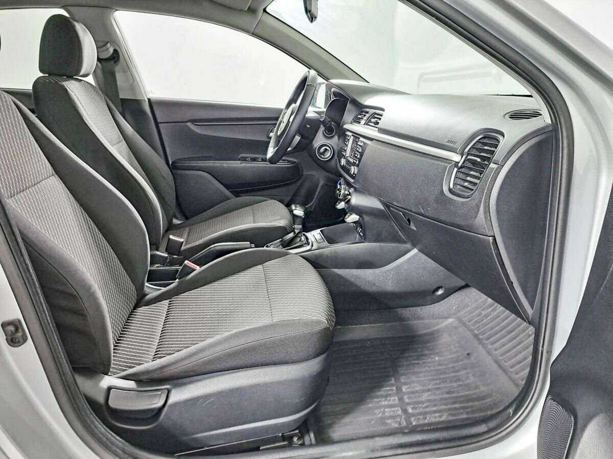 Kia Rio с пробегом — 2017 год. Фото: #8