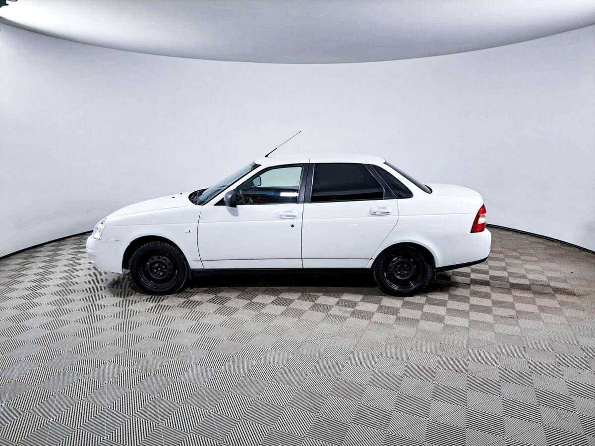 Lada (ВАЗ) Priora с пробегом — 2016 год. Фото: #7