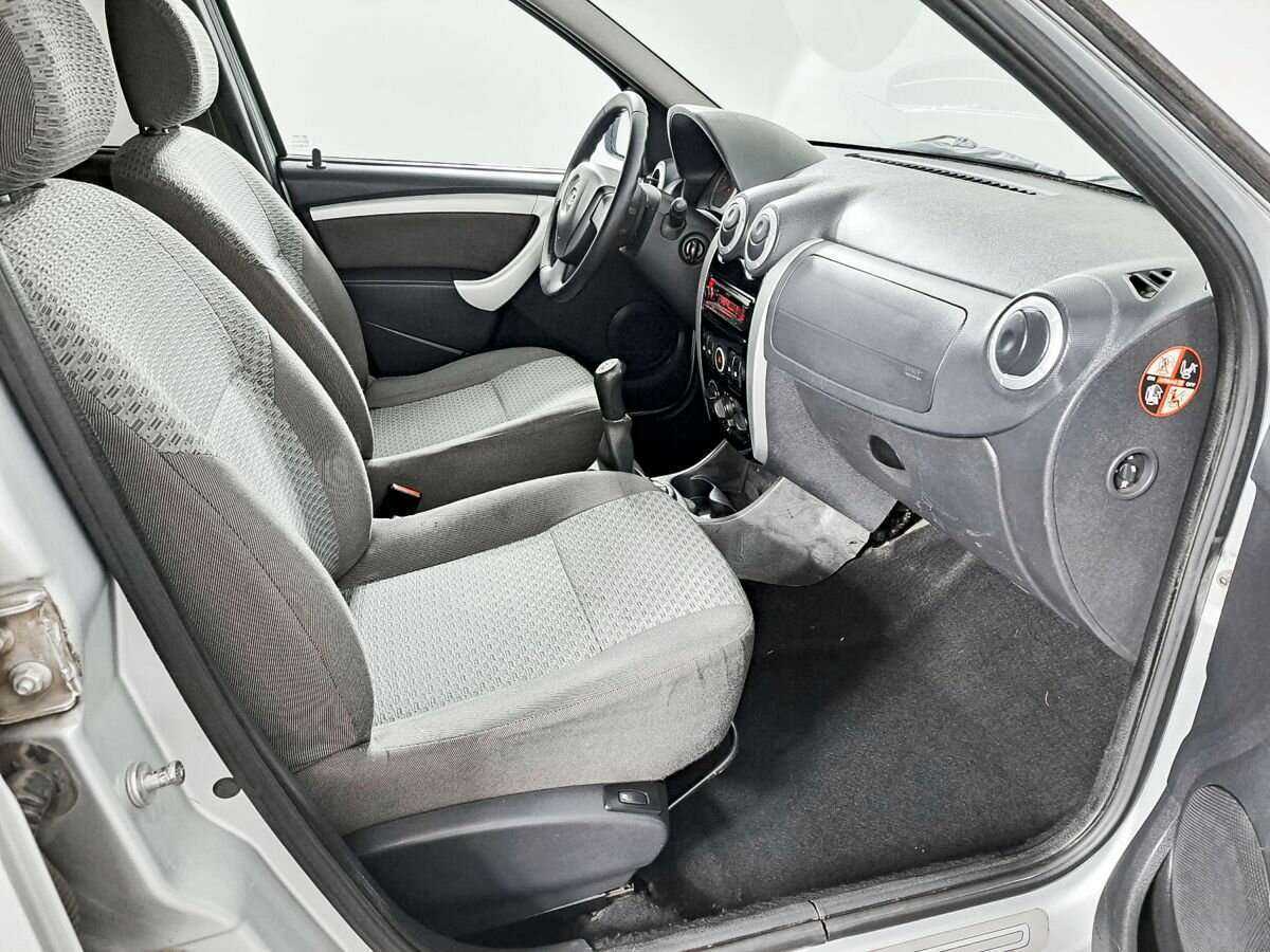 Lada (ВАЗ) Largus с пробегом — 2012 год. Фото: #8