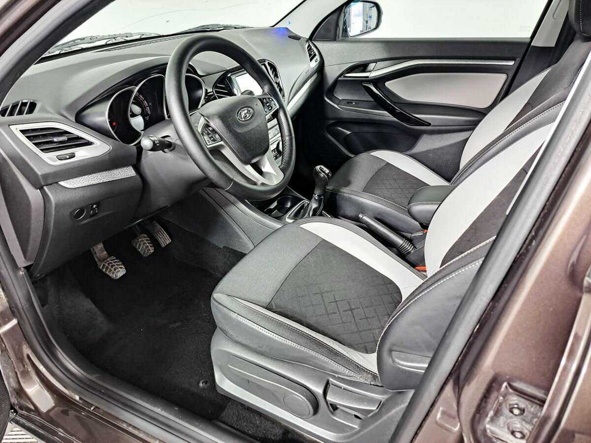 Lada (ВАЗ) Vesta с пробегом — 2017 год. Фото: #13