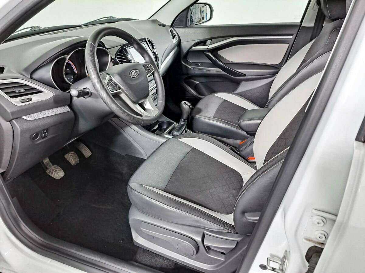 Lada (ВАЗ) Vesta с пробегом — 2019 год. Фото: #13