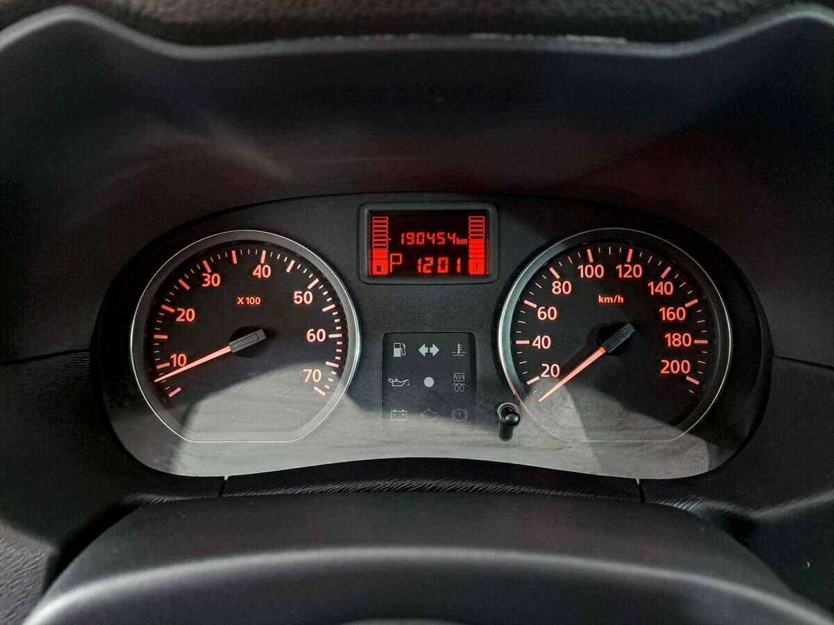 Nissan Terrano с пробегом — 2014 год. Фото: #12