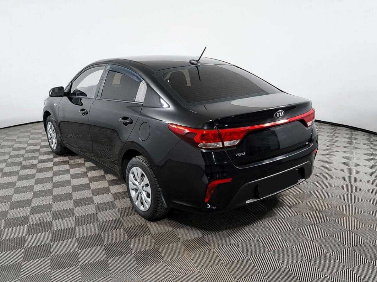 Kia Rio с пробегом — 2017 год. Фото: #6