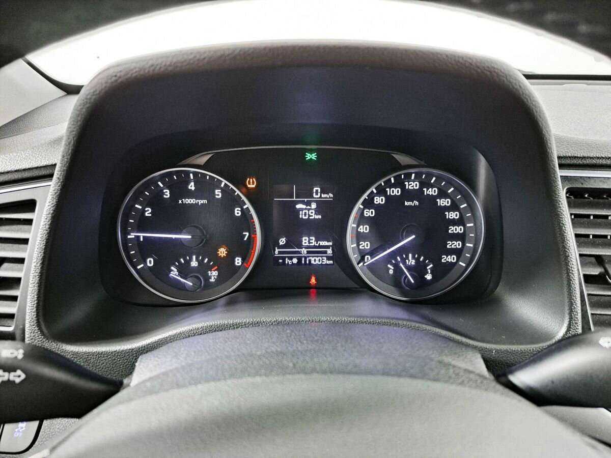Hyundai Elantra с пробегом — 2018 год. Фото: #12