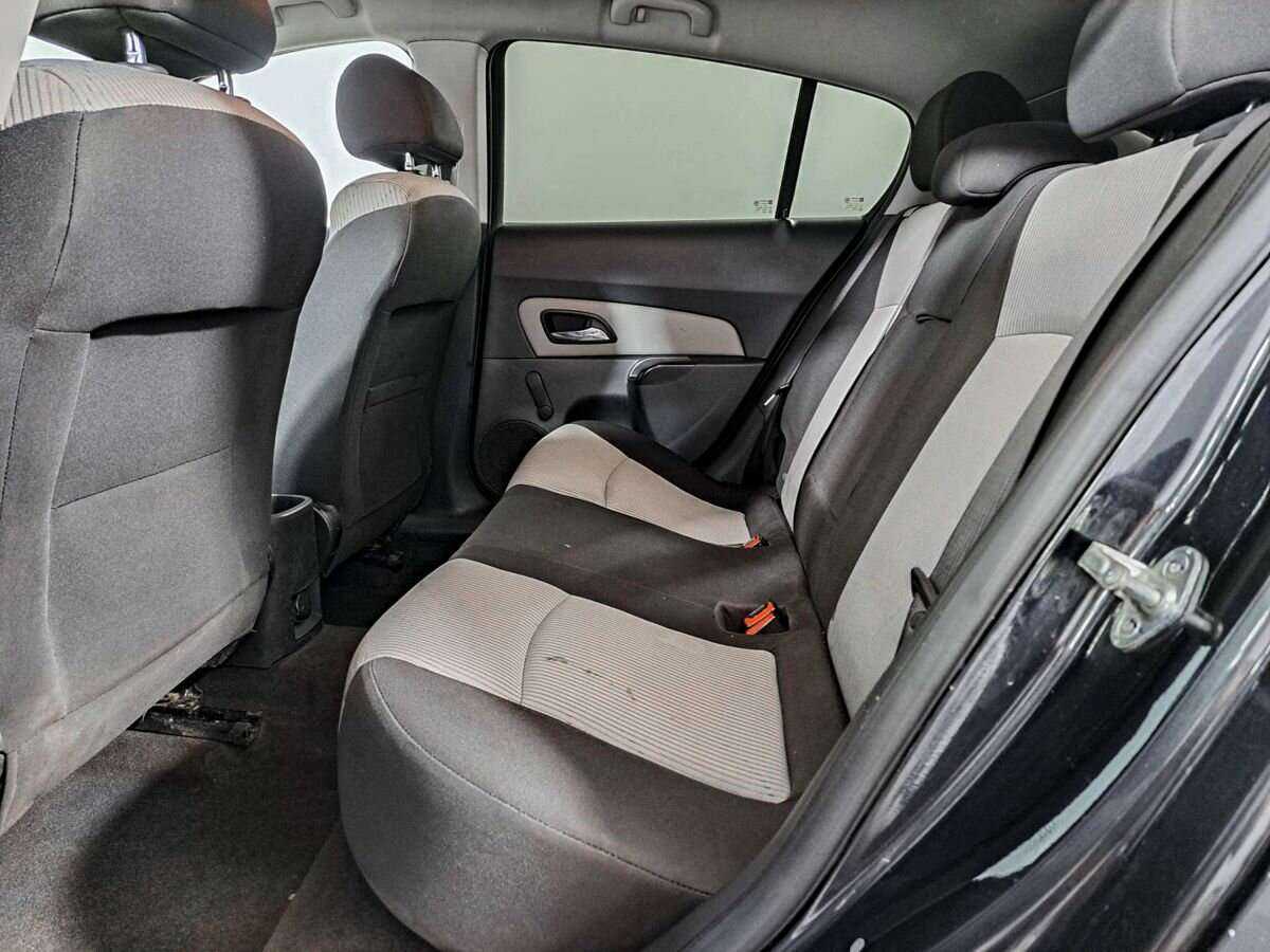 Chevrolet Cruze с пробегом — 2013 год. Фото: #11