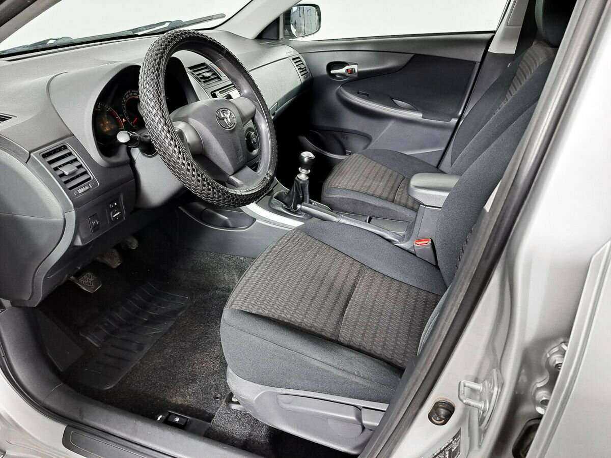 Toyota Corolla с пробегом — 2012 год. Фото: #12