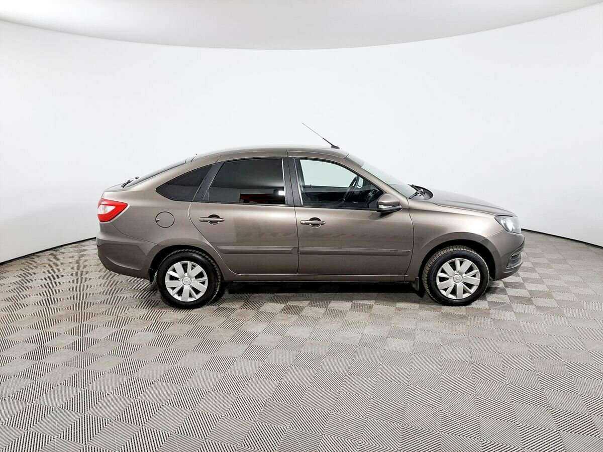 Lada (ВАЗ) Granta с пробегом — 2019 год. Фото: #3