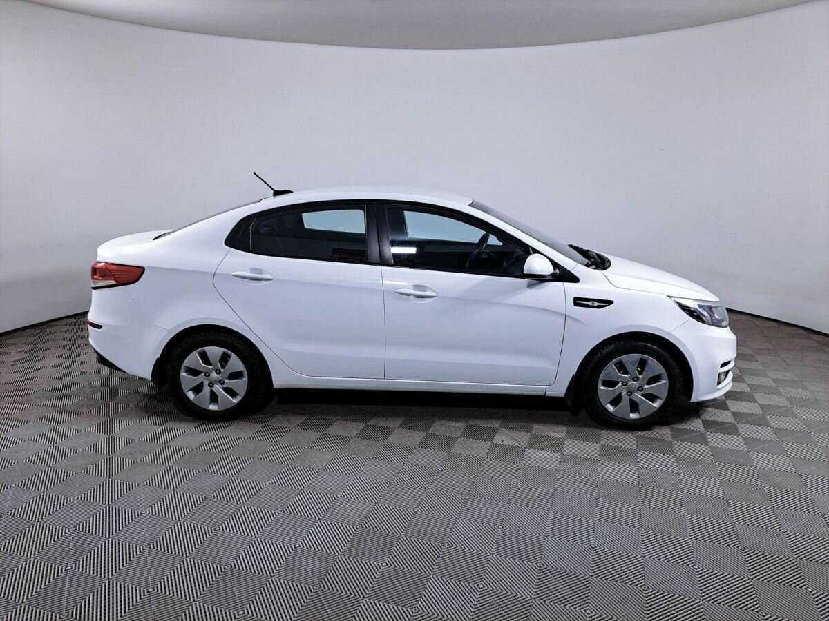 Kia Rio с пробегом — 2017 год. Фото: #3