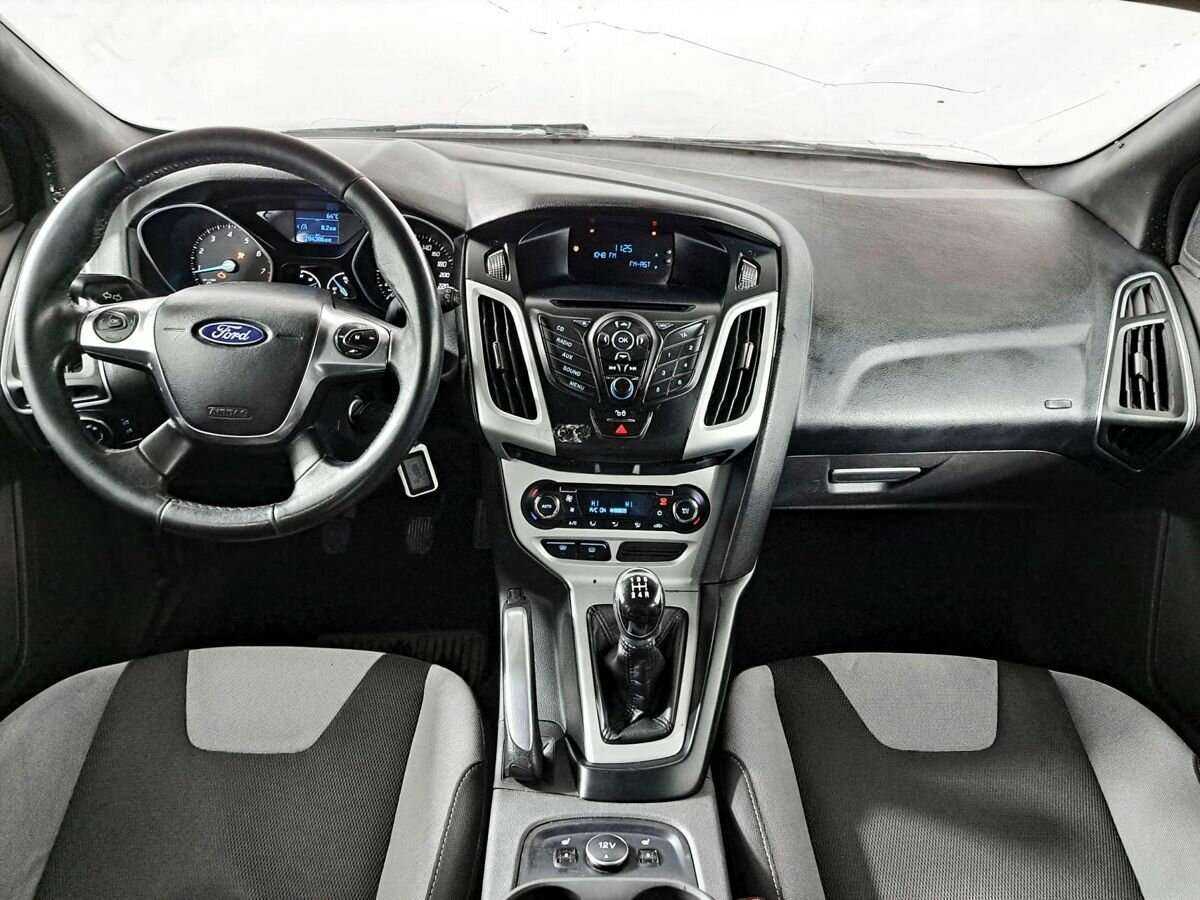 Ford Focus с пробегом — 2012 год. Фото: #11