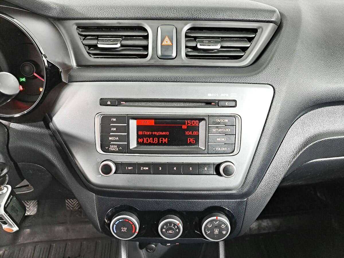 Kia Rio с пробегом — 2016 год. Фото: #10