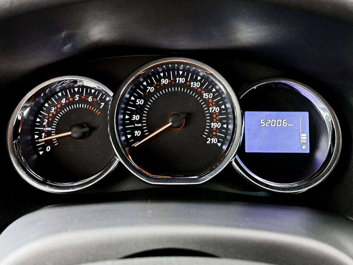 Renault Sandero с пробегом — 2018 год. Фото: #10