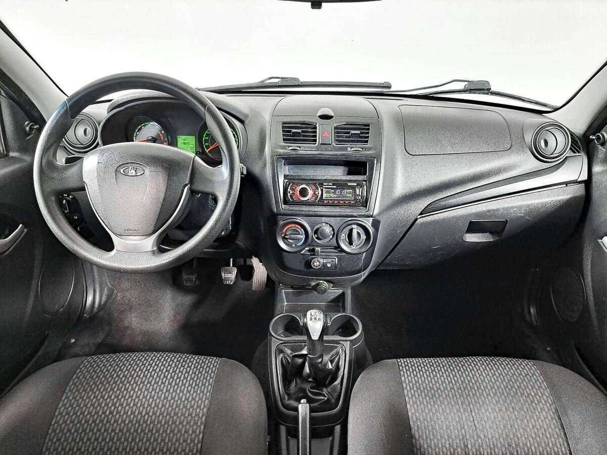 Lada (ВАЗ) Kalina с пробегом — 2014 год. Фото: #9