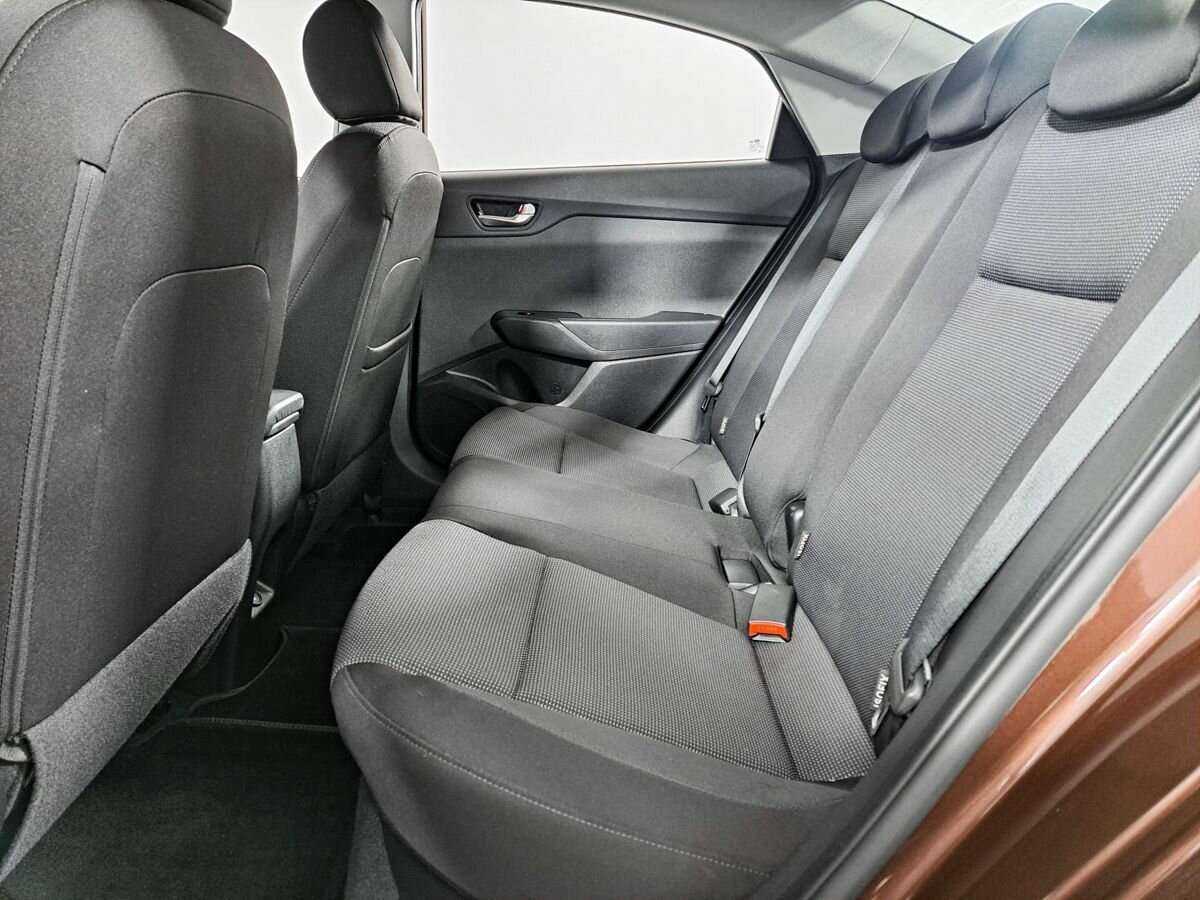 Hyundai Solaris с пробегом — 2021 год. Фото: #10