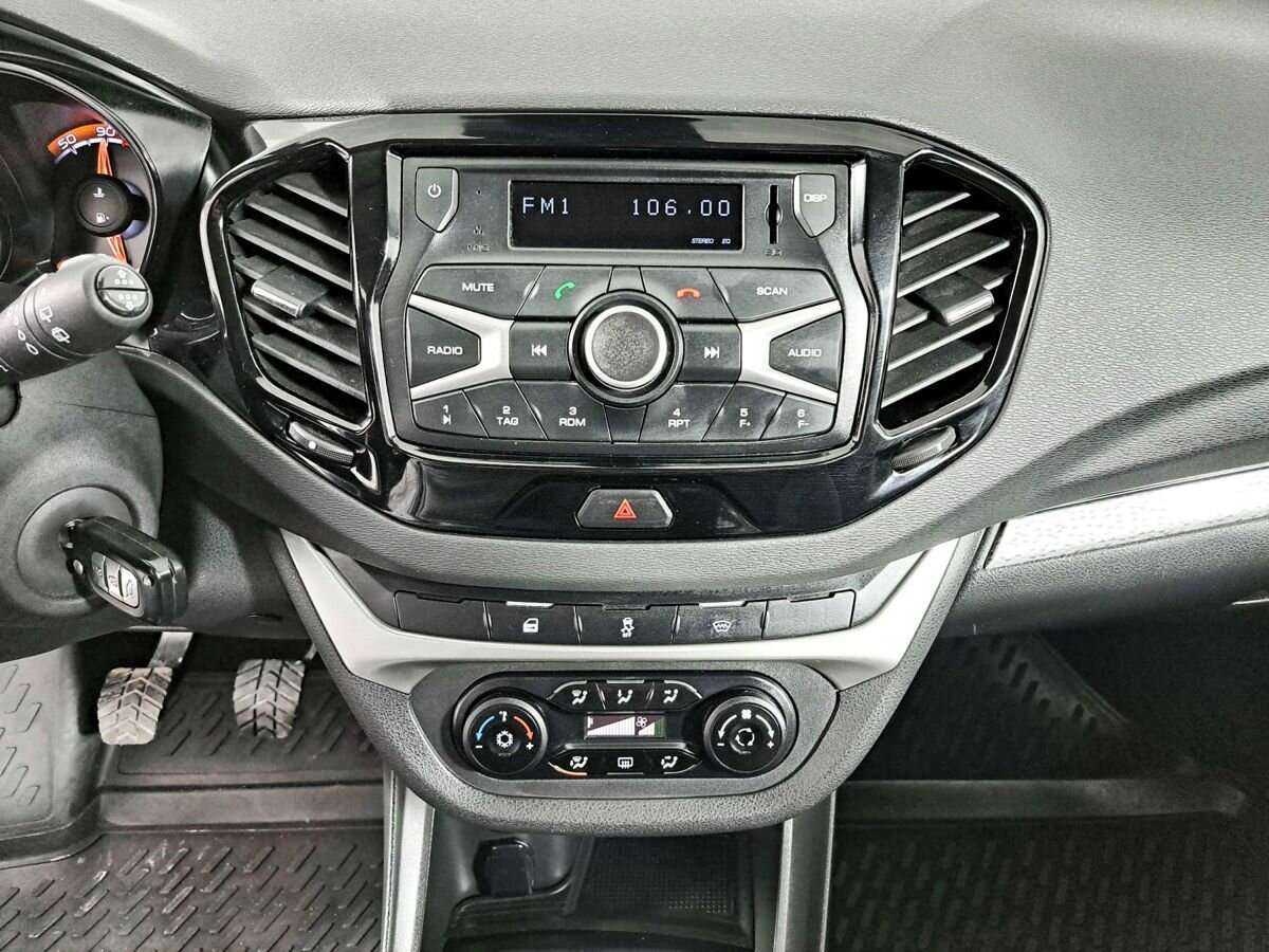 Lada (ВАЗ) Vesta с пробегом — 2020 год. Фото: #10