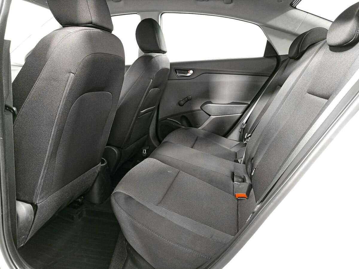 Hyundai Solaris с пробегом — 2017 год. Фото: #11