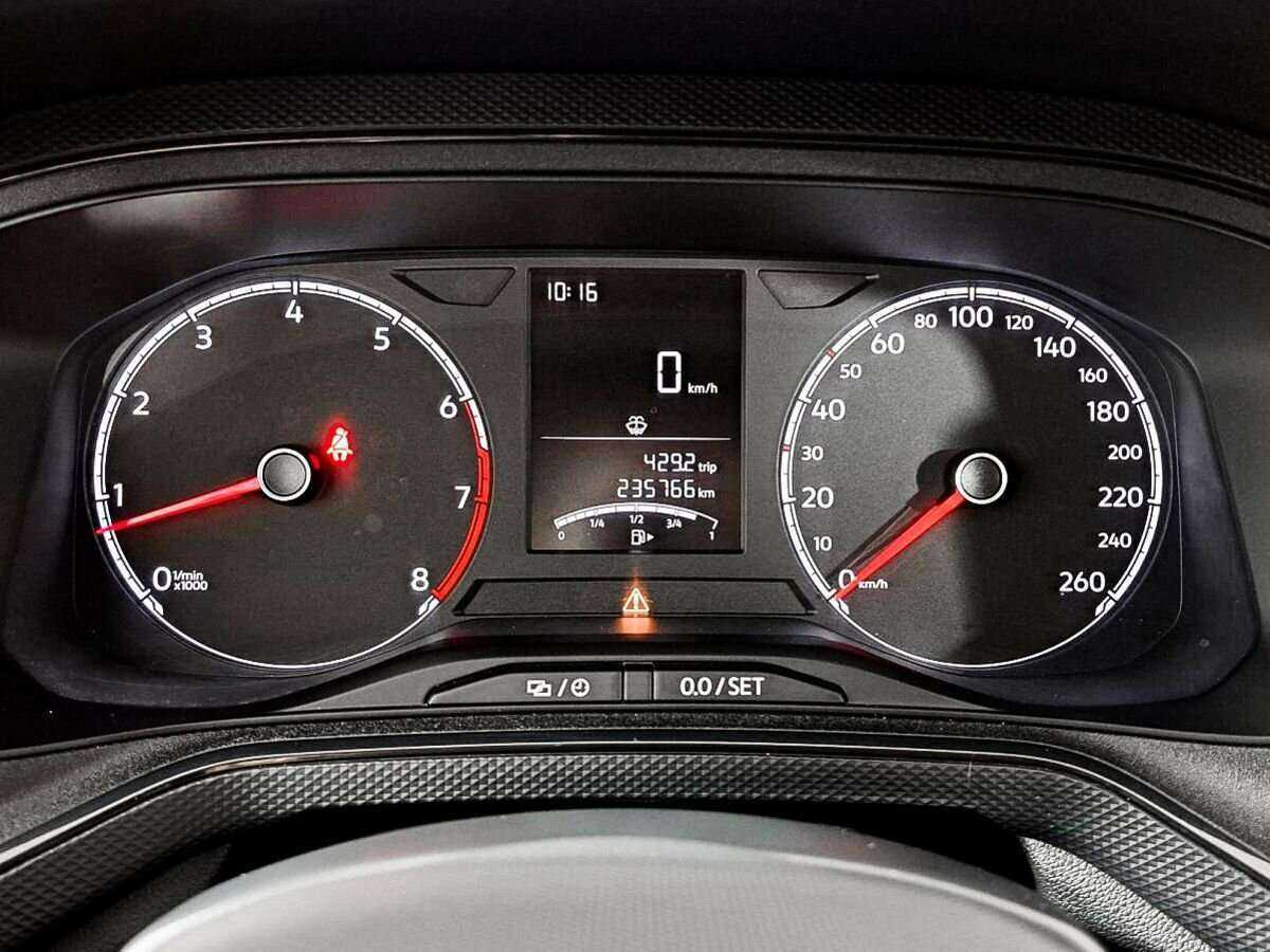 Volkswagen Polo с пробегом — 2020 год. Фото: #12