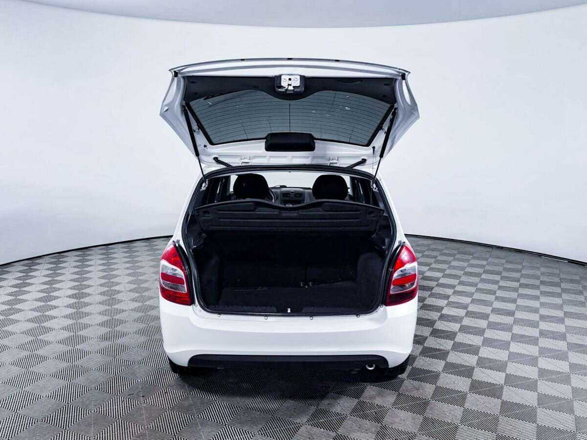 Lada (ВАЗ) Kalina с пробегом — 2013 год. Фото: #9