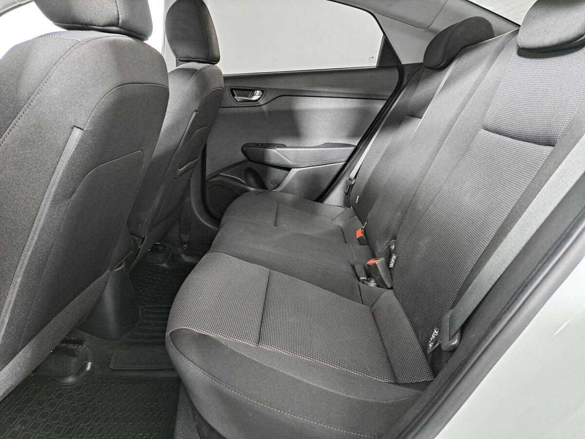 Hyundai Solaris с пробегом — 2021 год. Фото: #10