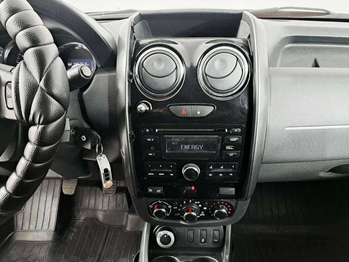 Renault Duster с пробегом — 2015 год. Фото: #9
