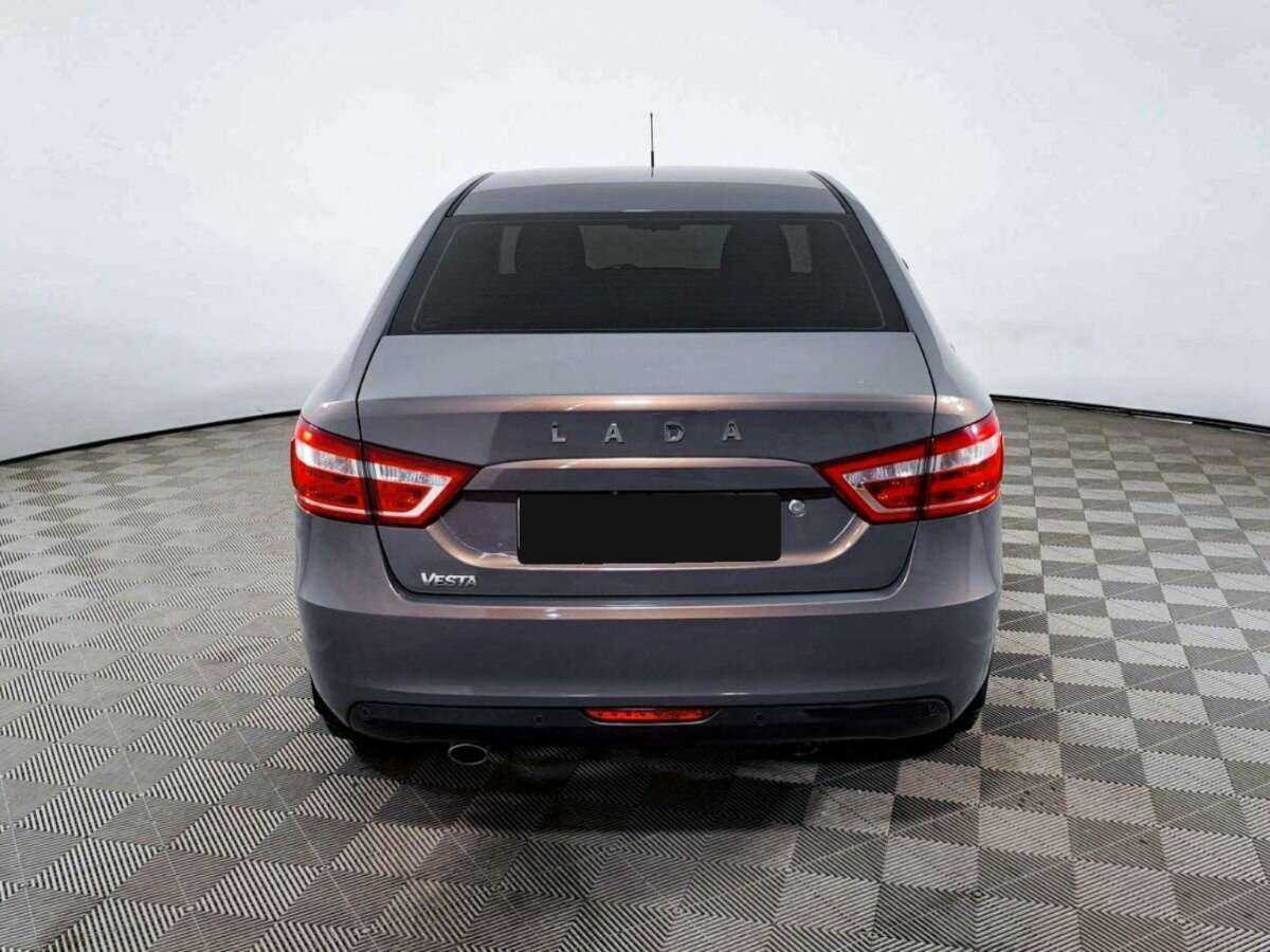 Lada (ВАЗ) Vesta с пробегом — 2016 год. Фото: #5