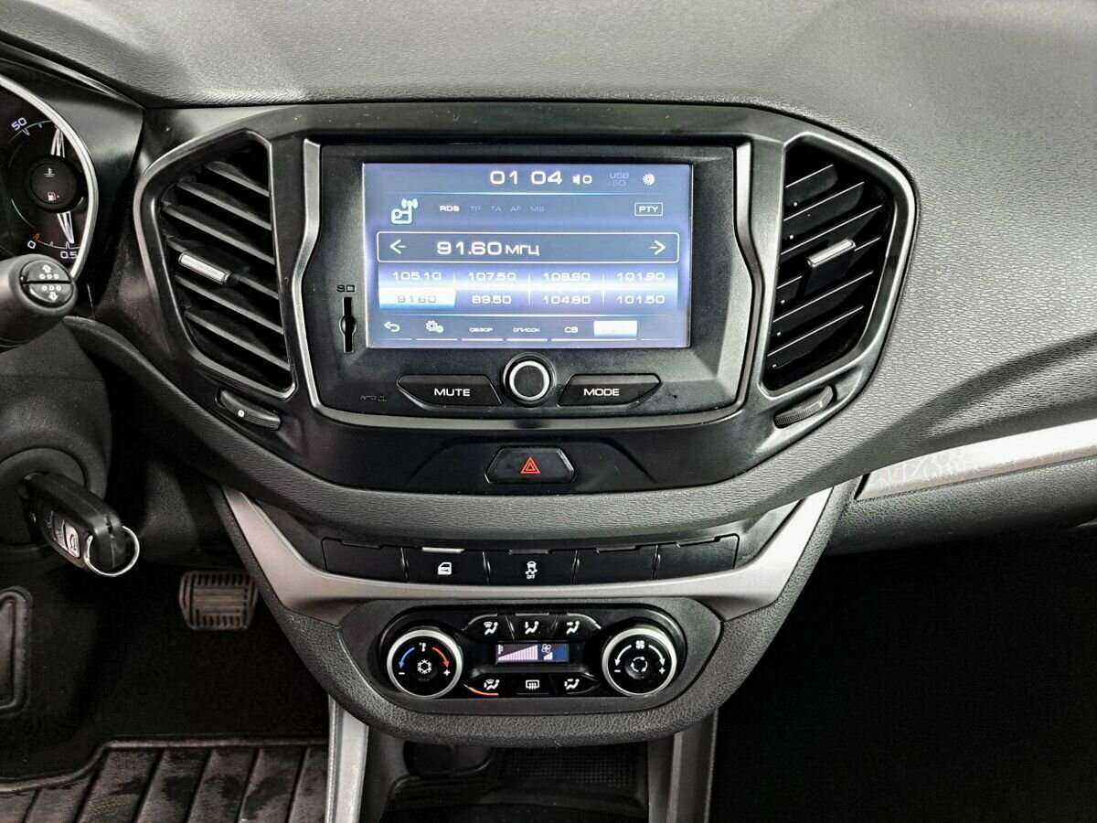 Lada (ВАЗ) Vesta с пробегом — 2016 год. Фото: #12