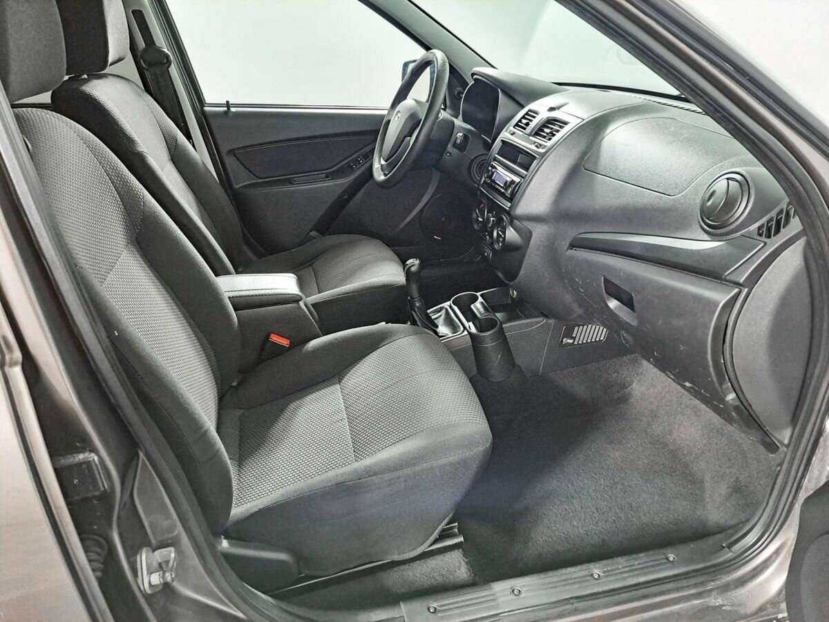 Lada (ВАЗ) Kalina с пробегом — 2015 год. Фото: #8