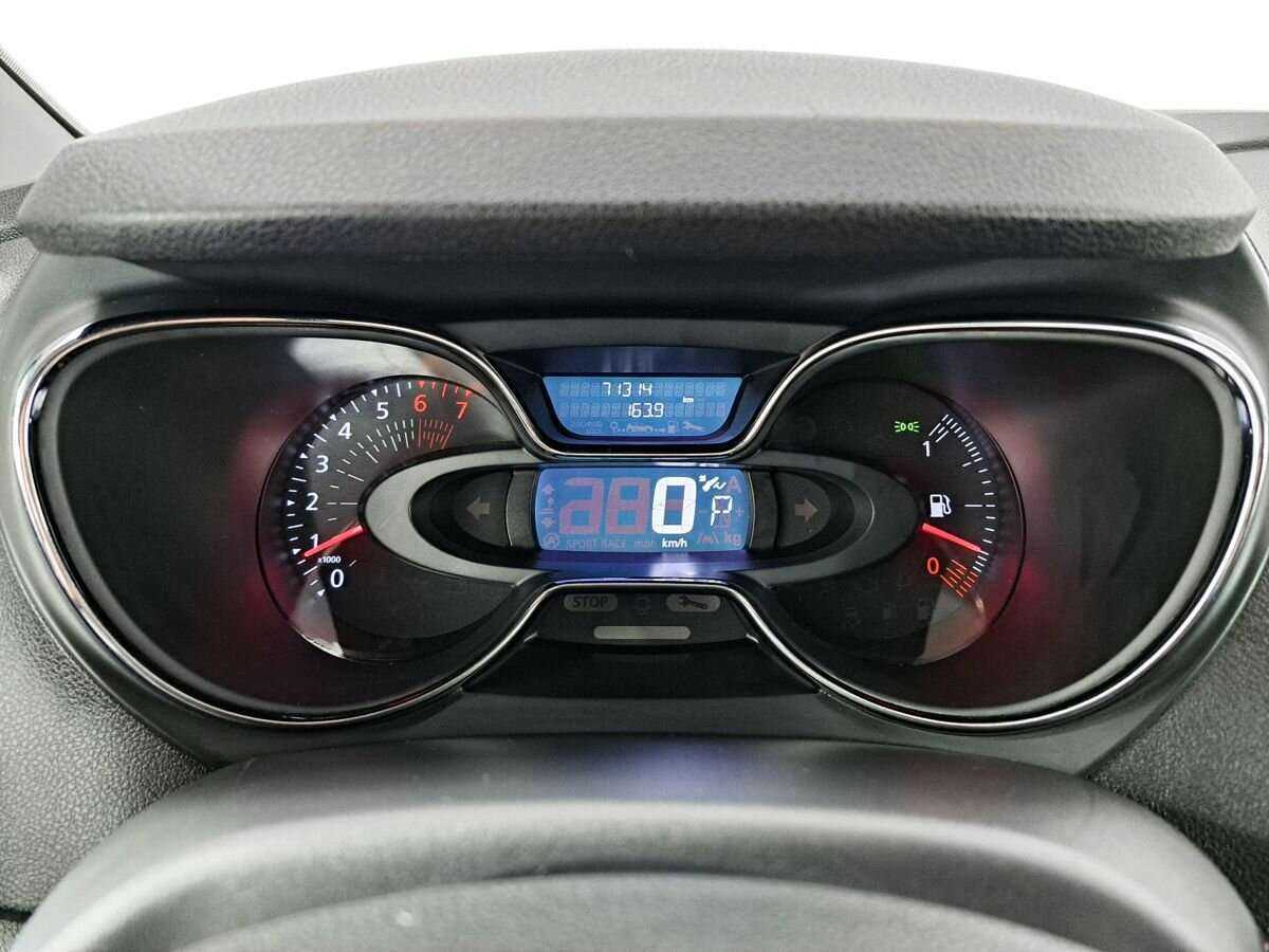 Renault Kaptur с пробегом — 2017 год. Фото: #10