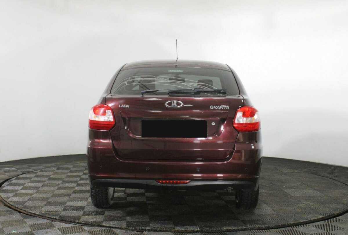 Lada (ВАЗ) Granta с пробегом — 2015 год. Фото: #4