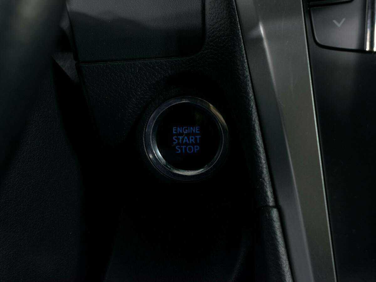 Toyota Camry с пробегом — 2016 год. Фото: #14