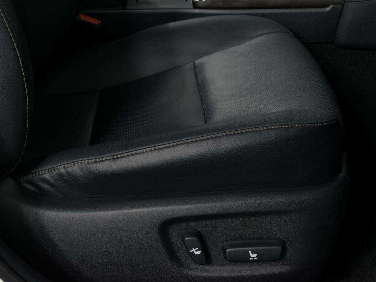 Toyota Camry с пробегом — 2016 год. Фото: #15